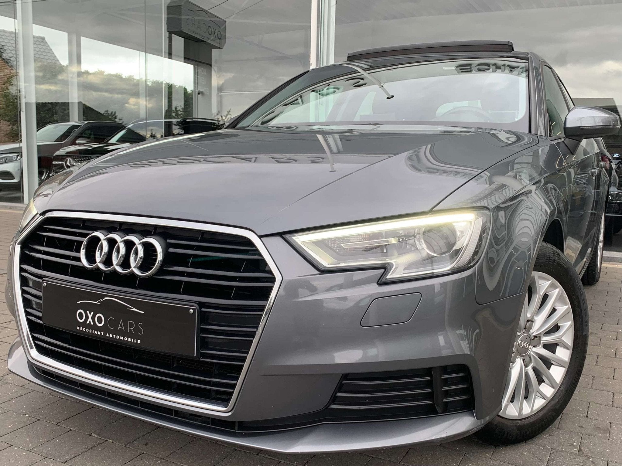 Audi A3 1.0 TFSI FaceLift 116CV / Xenon / Toit Panoramique /, Auto's, Voorwielaandrijving, 4 deurs, Stof, Gebruikt
