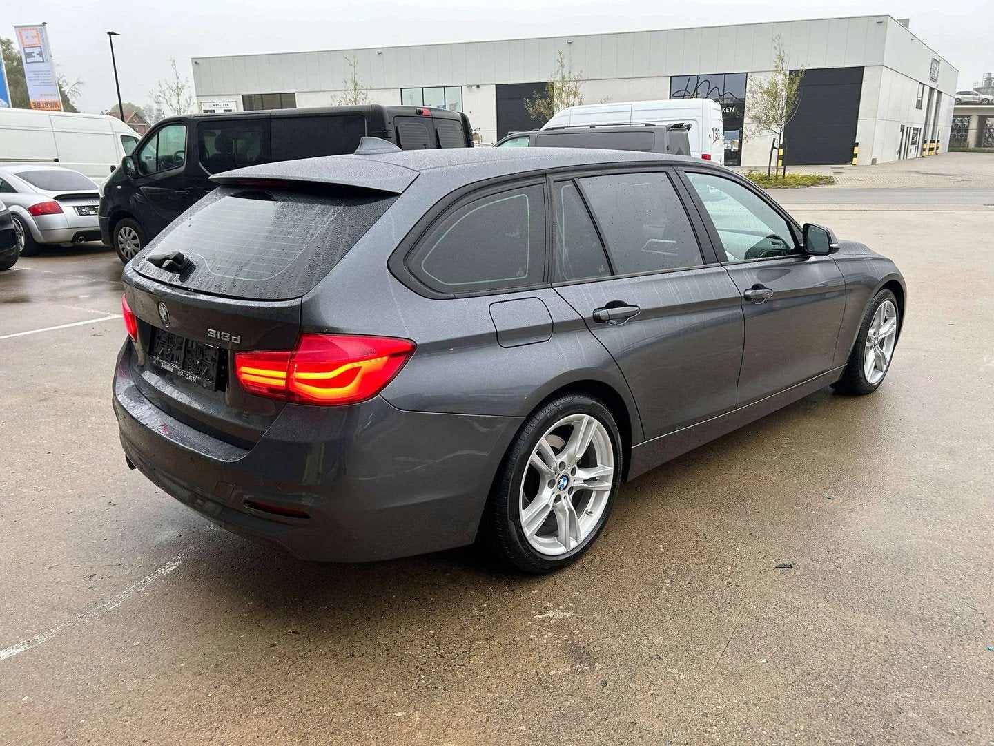 BMW 3 Serie 318 Touring 318D AUTOMAAT EXTRA SET WINTERVELGEN, Auto's, Stof, 136 pk, 5 deurs, Zilver of Grijs