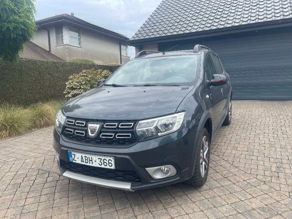 Dacia Sandero Stepway Techroad benzine met airco/navi/camera, Autos, Argent ou Gris, Achat, Euro 6, Entreprise