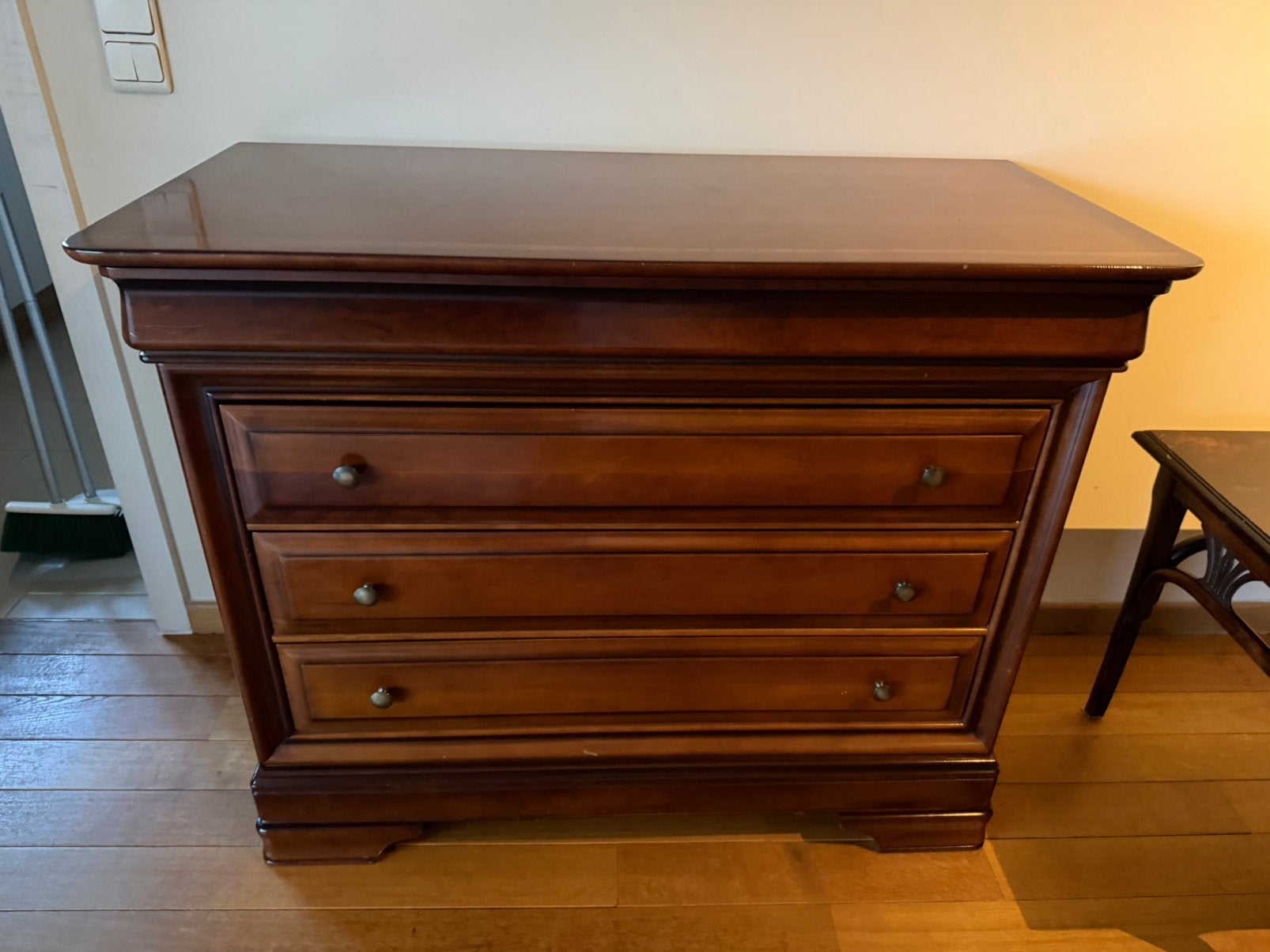 Mooie notenhouten ladenkast, Huis en Inrichting, Ophalen, Gebruikt, 100 tot 150 cm, Klassiek