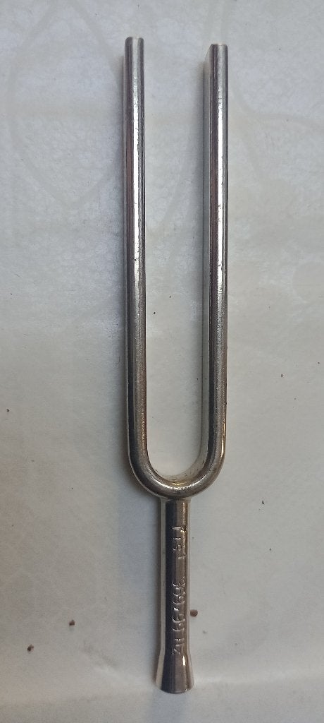 Diapason Wittner 369.99 Hz Fa dièse (F#1) 13x2cm, Musique & Instruments, Enlèvement ou Envoi