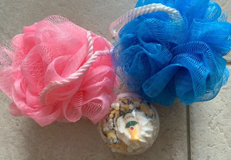 Lot 1 bombe de bain Fizz the season by bomb + 2 fleurs - neu, Huis en Inrichting, Ophalen of Verzenden, Nieuw, Blauw