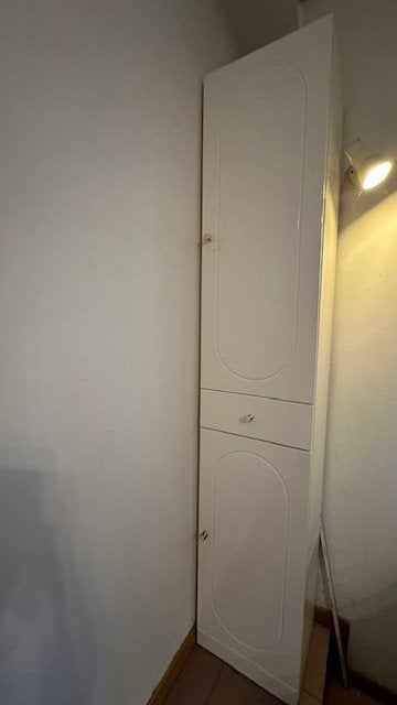 Witte kolomkast met één lade, Huis en Inrichting, Ophalen, Overige materialen, Minder dan 50 cm, 1 of 2 laden