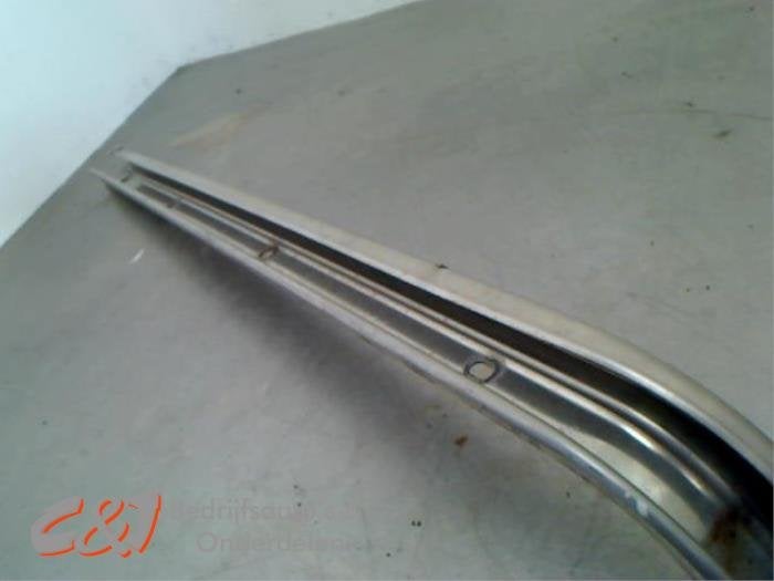 Rail porte coulissante droite d'un Volkswagen Caddy, Volkswagen, -, 3 mois de garantie, Utilisé