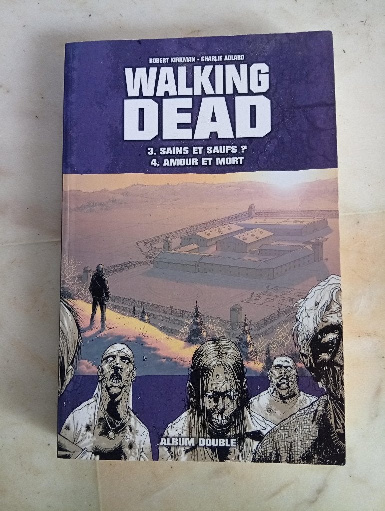 Walking dead (double album)., Une BD, Enlèvement ou Envoi, Neuf, Kirkman / Adlard