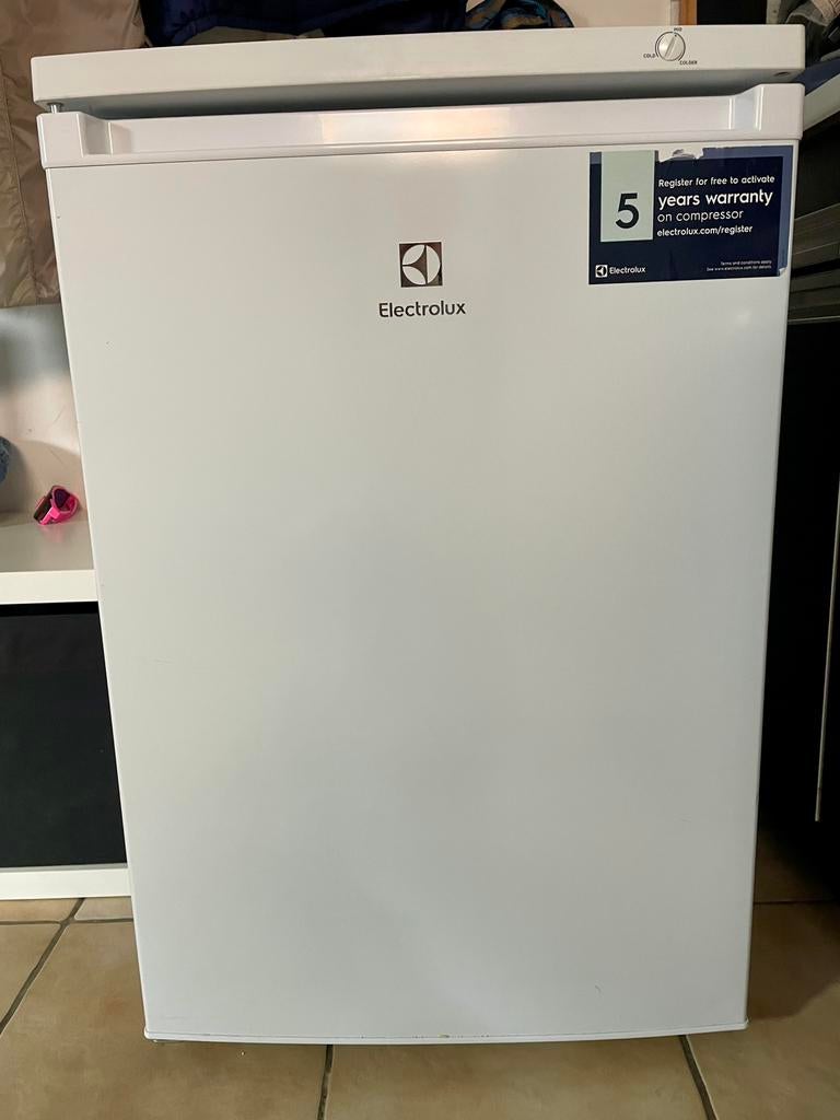 diepvries, Elektronische apparatuur, Vriezers en Diepvrieskisten, Minder dan 60 cm, Zo goed als nieuw, Vrijstaand, Ophalen