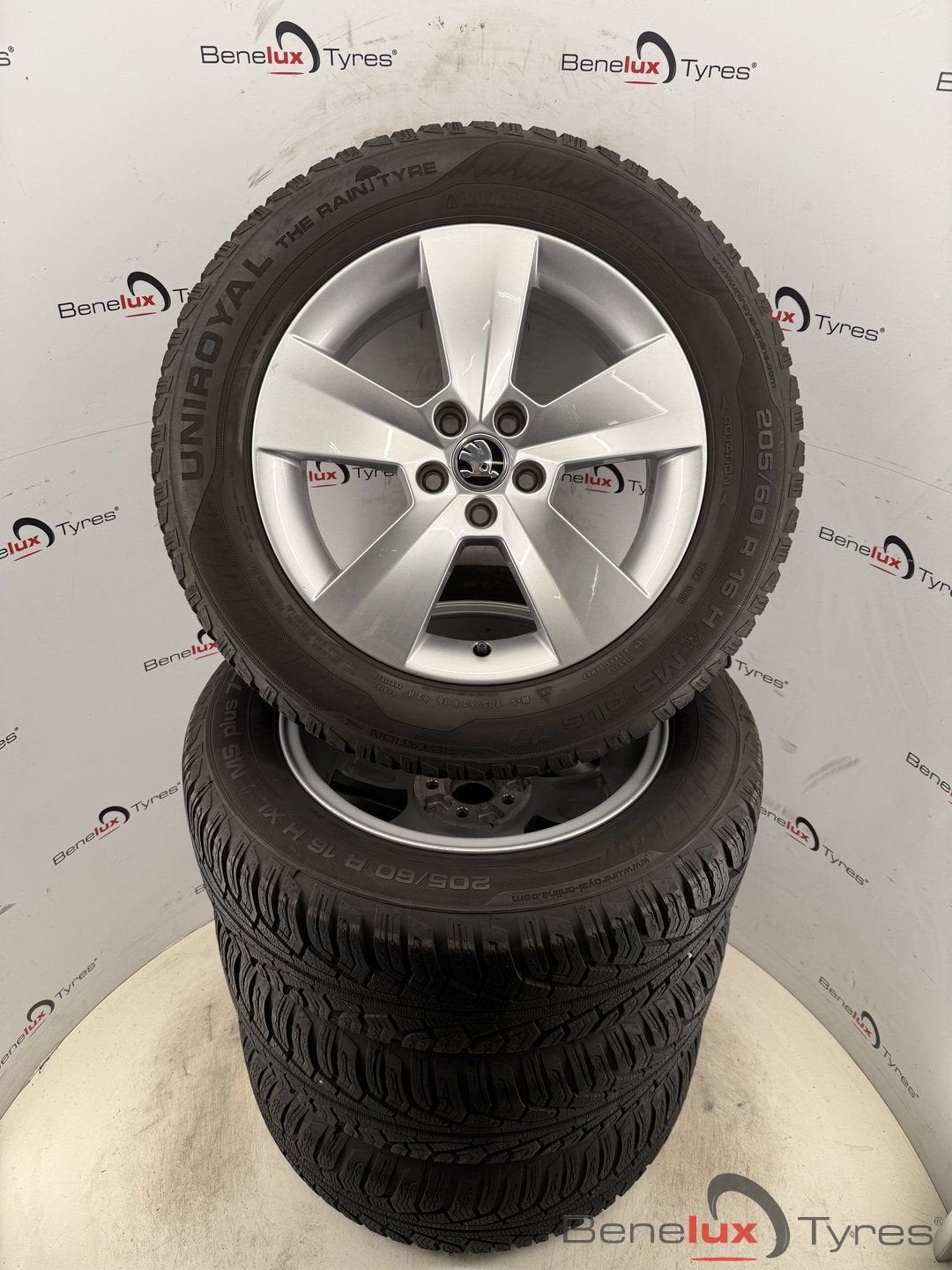 16'' winter snow Skoda Karoq Octavia Superb Yeti VW Golf ms, Auto-onderdelen, Banden en Velgen, Gebruikt, -, Banden en Velgen