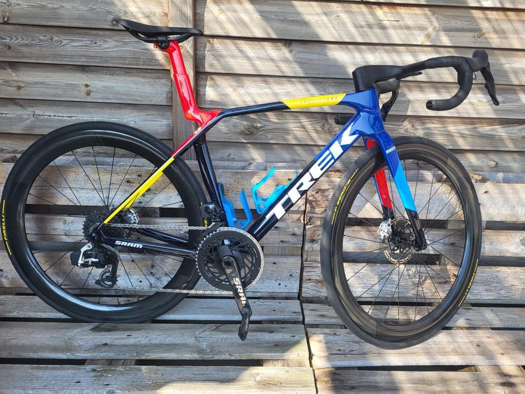 2025 Trek madone slr Segafredo maat 54, Fietsen en Brommers, Fietsen | Racefietsen, Ophalen