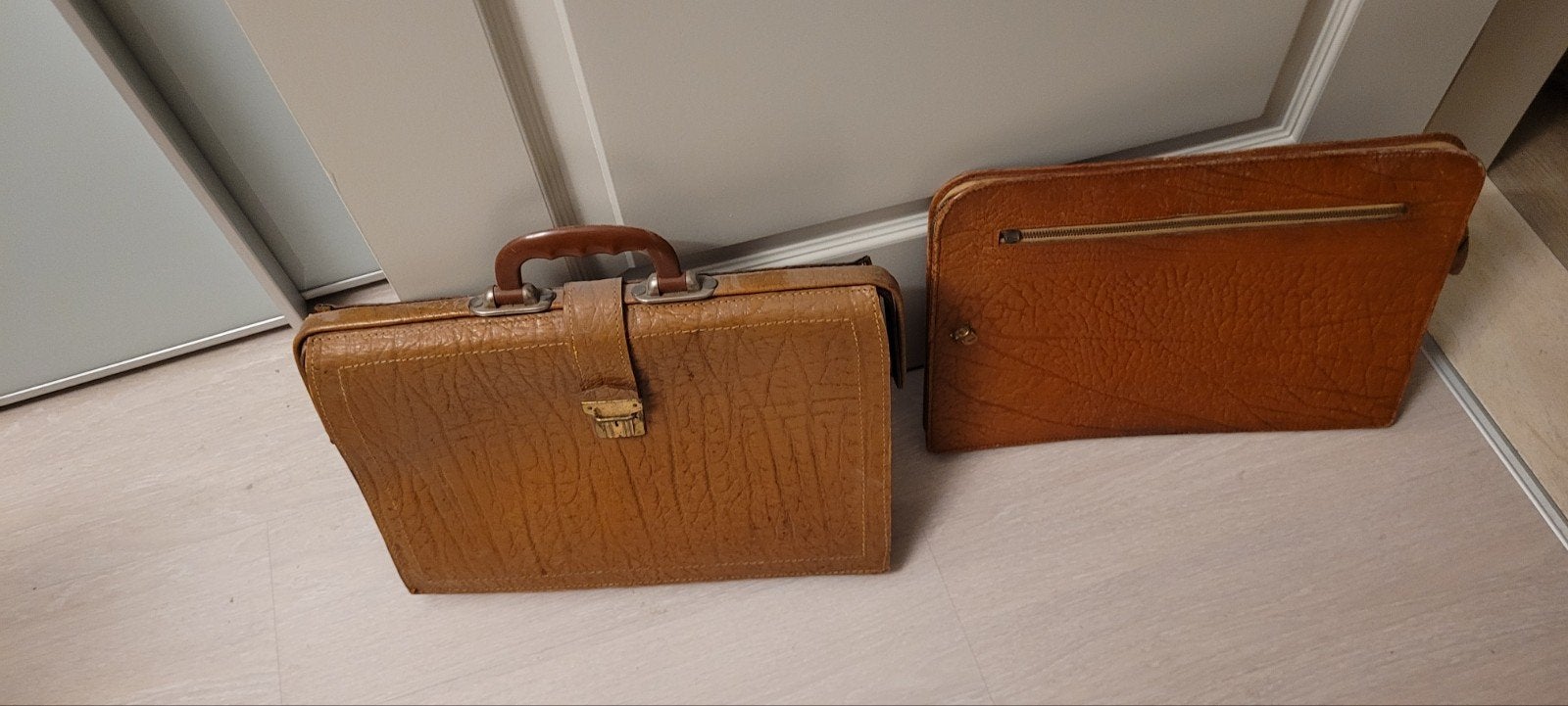 aktentas leder vintage, Ophalen