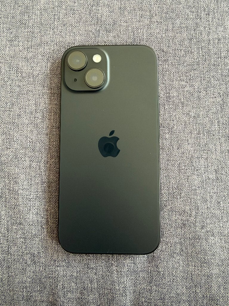 iPhone 15 zwart 128GB + cases, Telecommunicatie, Ophalen, 80 %, 128 GB, IPhone 15