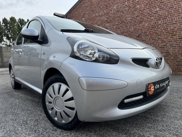 Toyota Aygo 1.0 GARANTIE 5 portes/climatisation/PDC/95000 km, Argent ou Gris, Achat, 50 kW, Entreprise