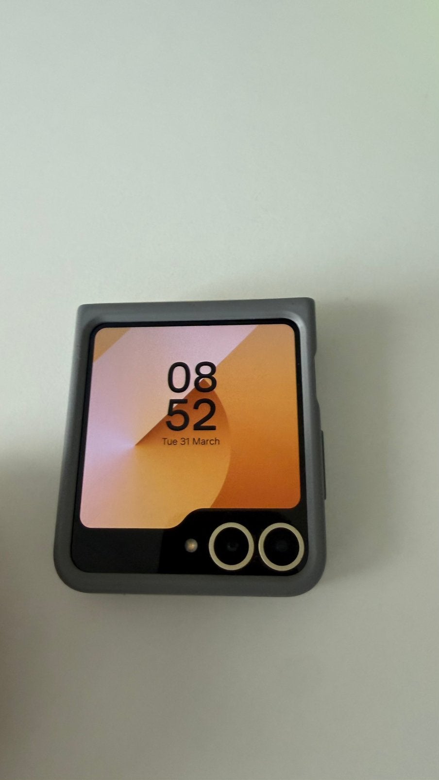 Samsung Galaxy Z Flip7 - 256 Go, Envoi, Comme neuf