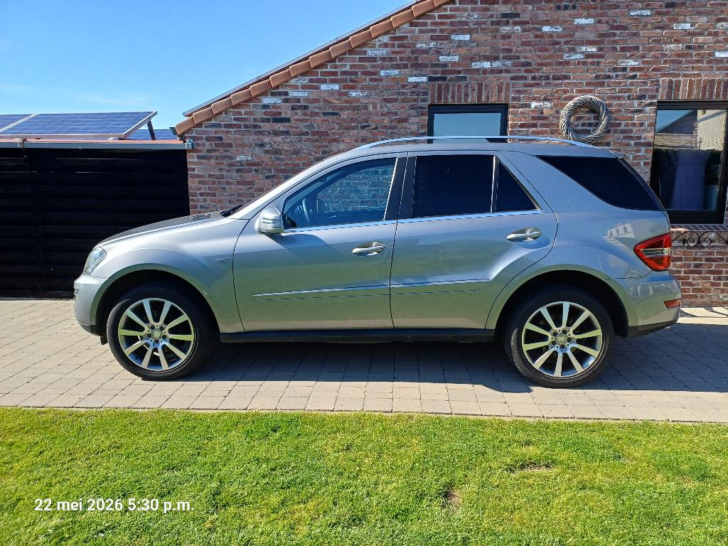 mercedes ML, Autos, Cuir, Achat, 2 places, Bleu