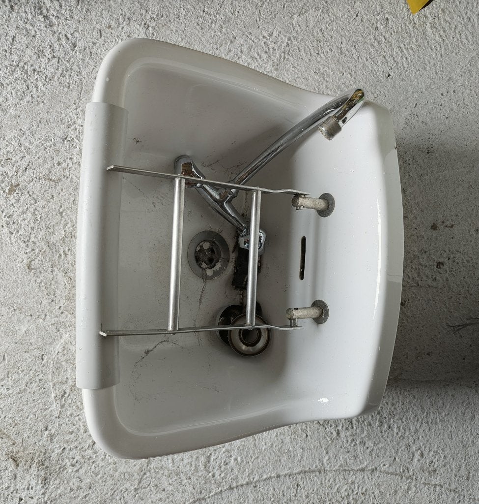 Witte keramische uitstortgootsteen met kraan, Bricolage & Construction, Sanitaire, Enlèvement, Utilisé, Lavabo
