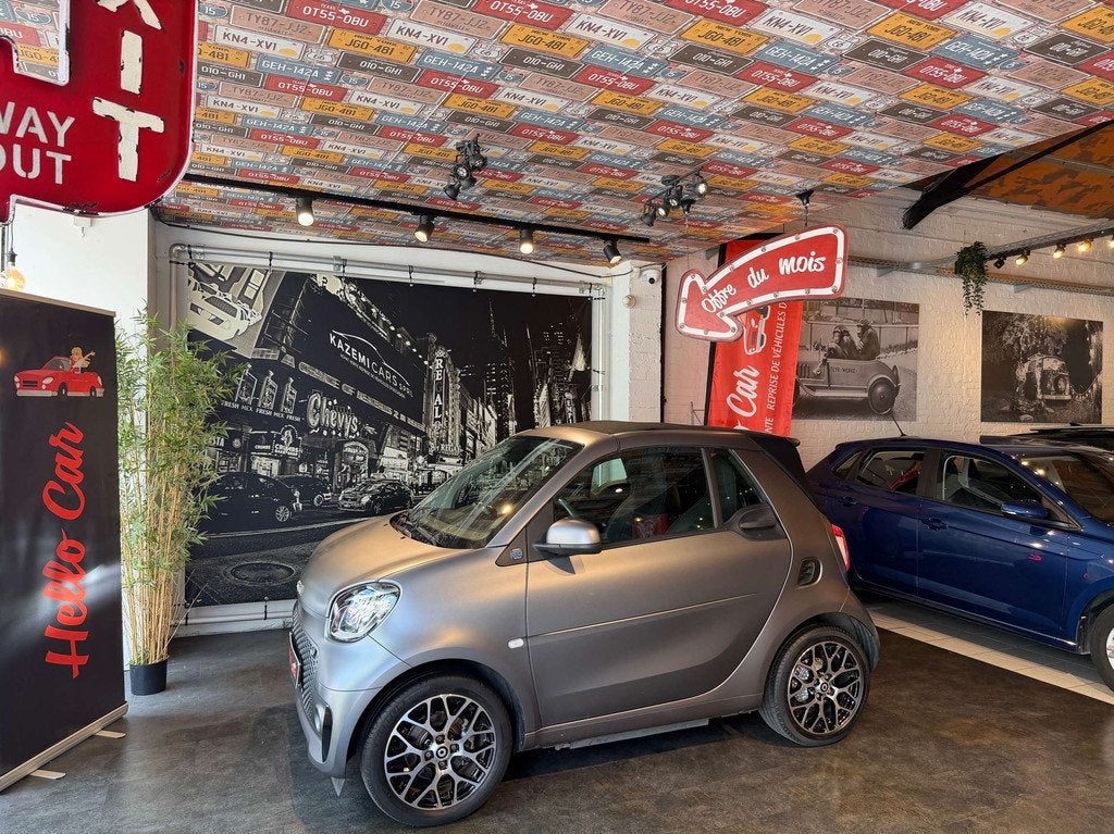 Smart Fortwo Cabrio EQ 17.6 kWh EQ * CUIRS * CAM * CARPLAY *, Autos, Cuir, Argent ou Gris, Achat, 1340 kg