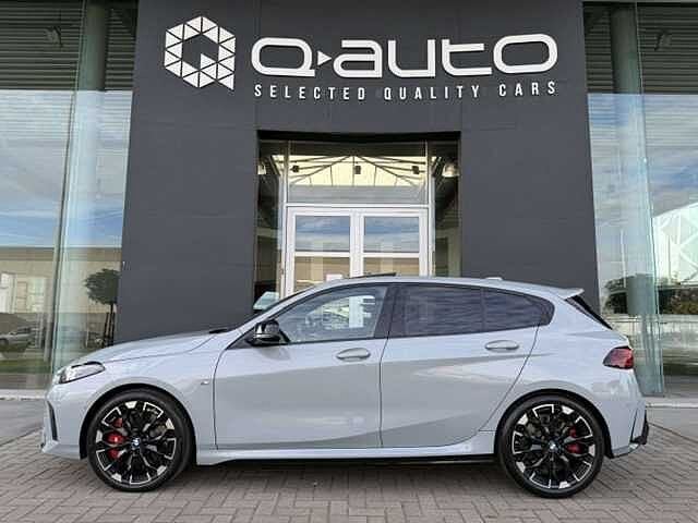 BMW 135 iM  X-Drive Pro  / Pano Dak / Wide Screen / HUD /, Autos, Achat, 219 kW, Entreprise, Autres carburants