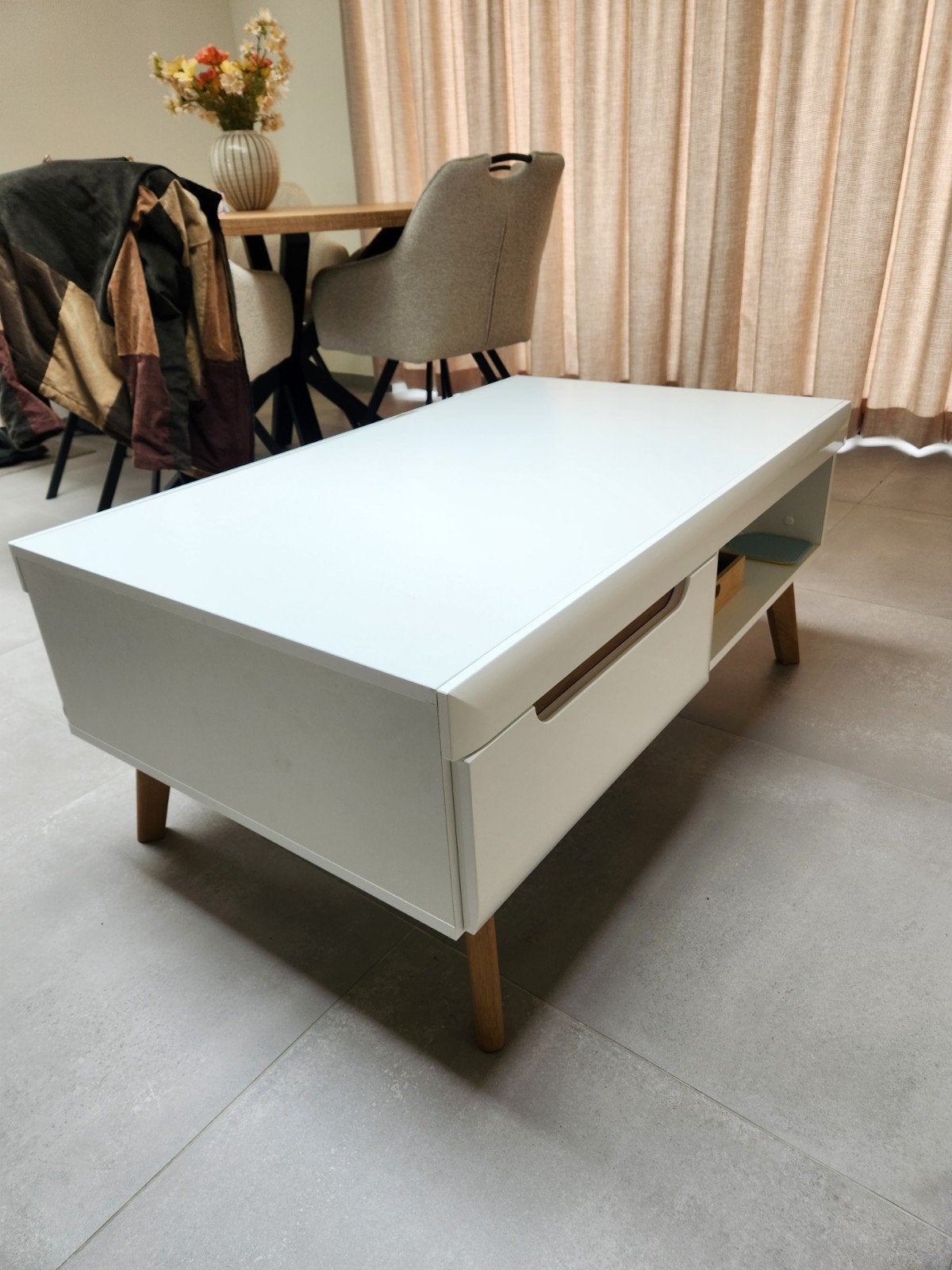 Salon tafel, Ophalen