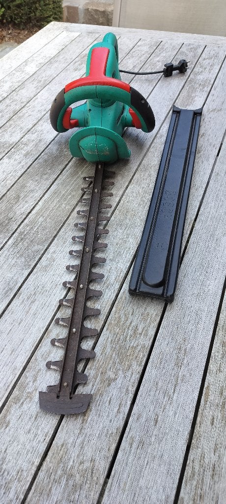 taille-haie, Jardin & Terrasse, Enlèvement, Utilisé, Électrique, Bosch