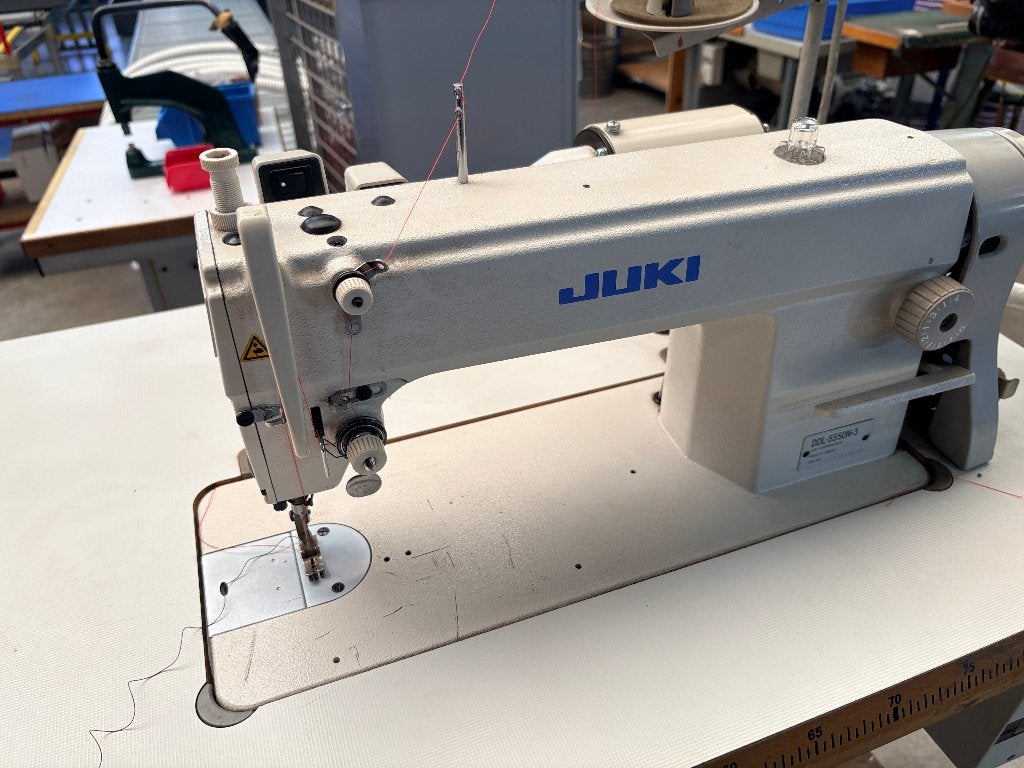 Machine à coudre JUKI DDL-5550N-3 complète – très bon état, Enlèvement