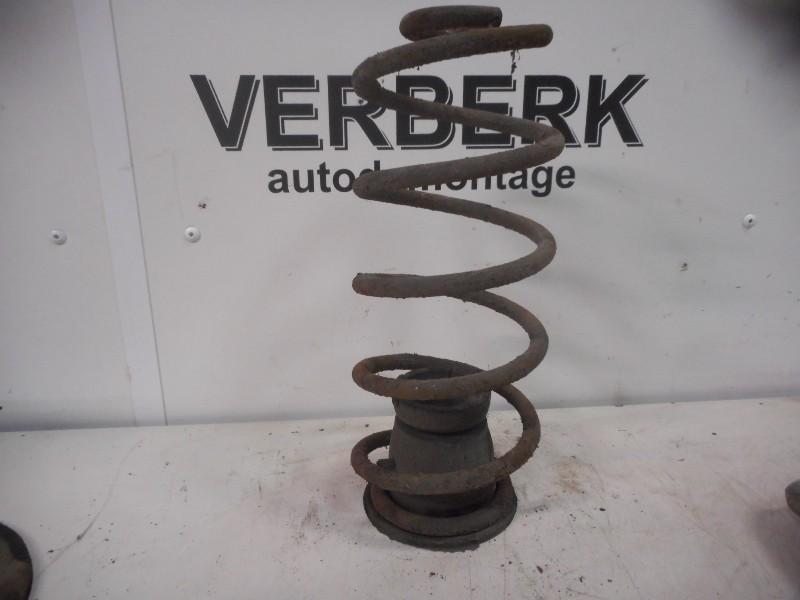 RESSORT DE SUSPENSION ARRIERE GAUCHE Volvo 440, Utilisé, Volvo