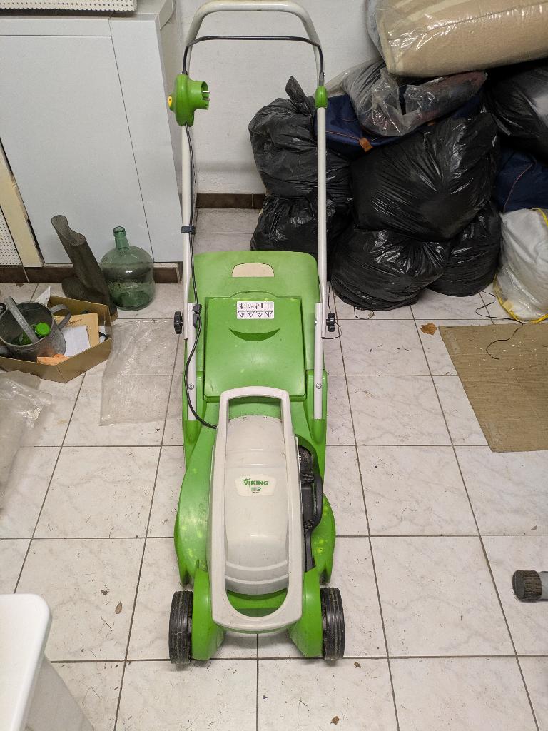 Grasmaaier Viking, Ophalen, Gebruikt, Elektrische grasmaaier, Opvangbak