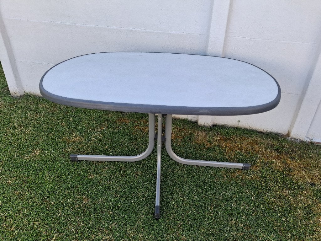 Ovale tuintafel inklapbaar 88cm x 135cm, Ophalen, Gebruikt, Ovaal