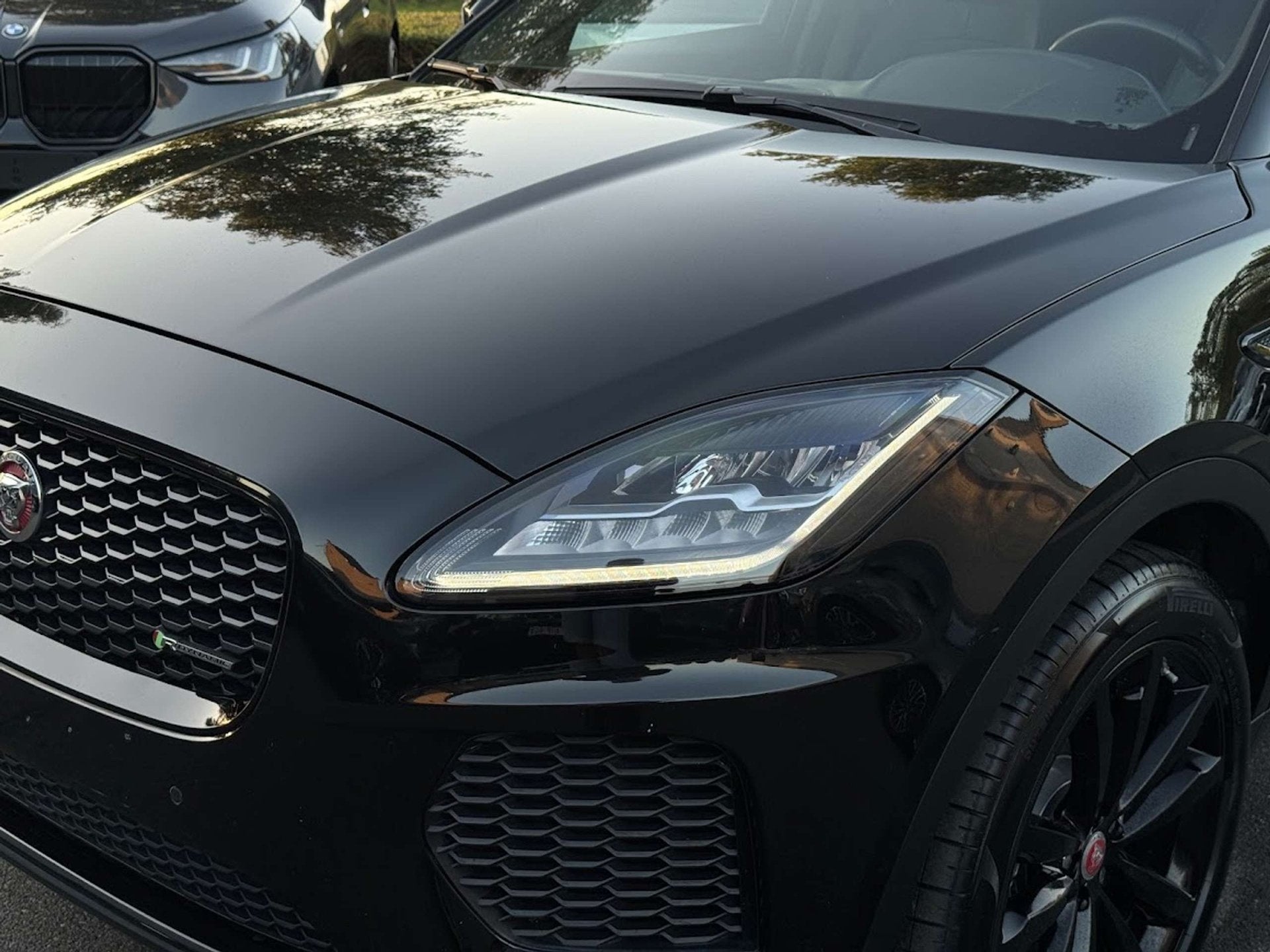 Jaguar E-Pace R-Dynamic S / SHADOW LINE / CAM / LEDER / EL S, Autos, Achat, Entreprise, Boîte manuelle, Noir