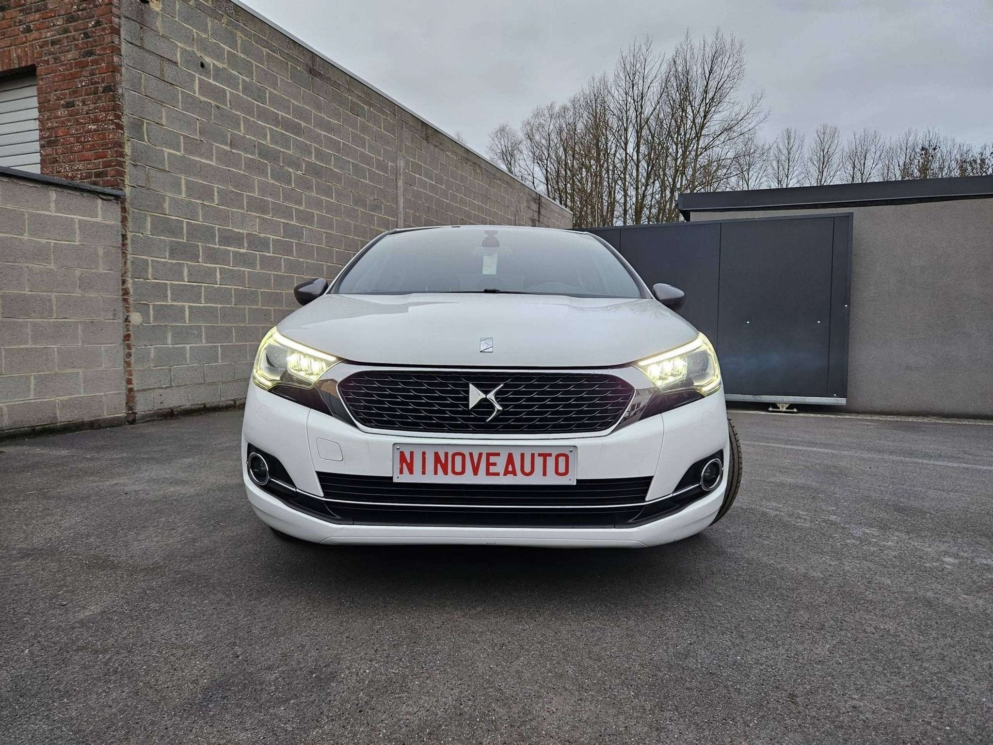 DS Automobiles DS 4 1.6d BlueHDi Be Chic S* NAV PARKSENSO CR, Autos, DS, Achat, Euro 6, Entreprise, 5 portes