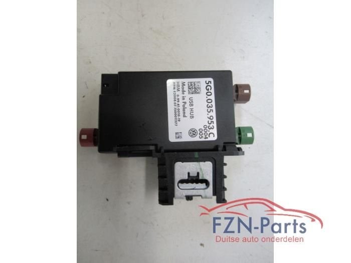 VW Golf 7 USB Hub Spanningsomvormer, Ophalen of Verzenden, Gebruikt