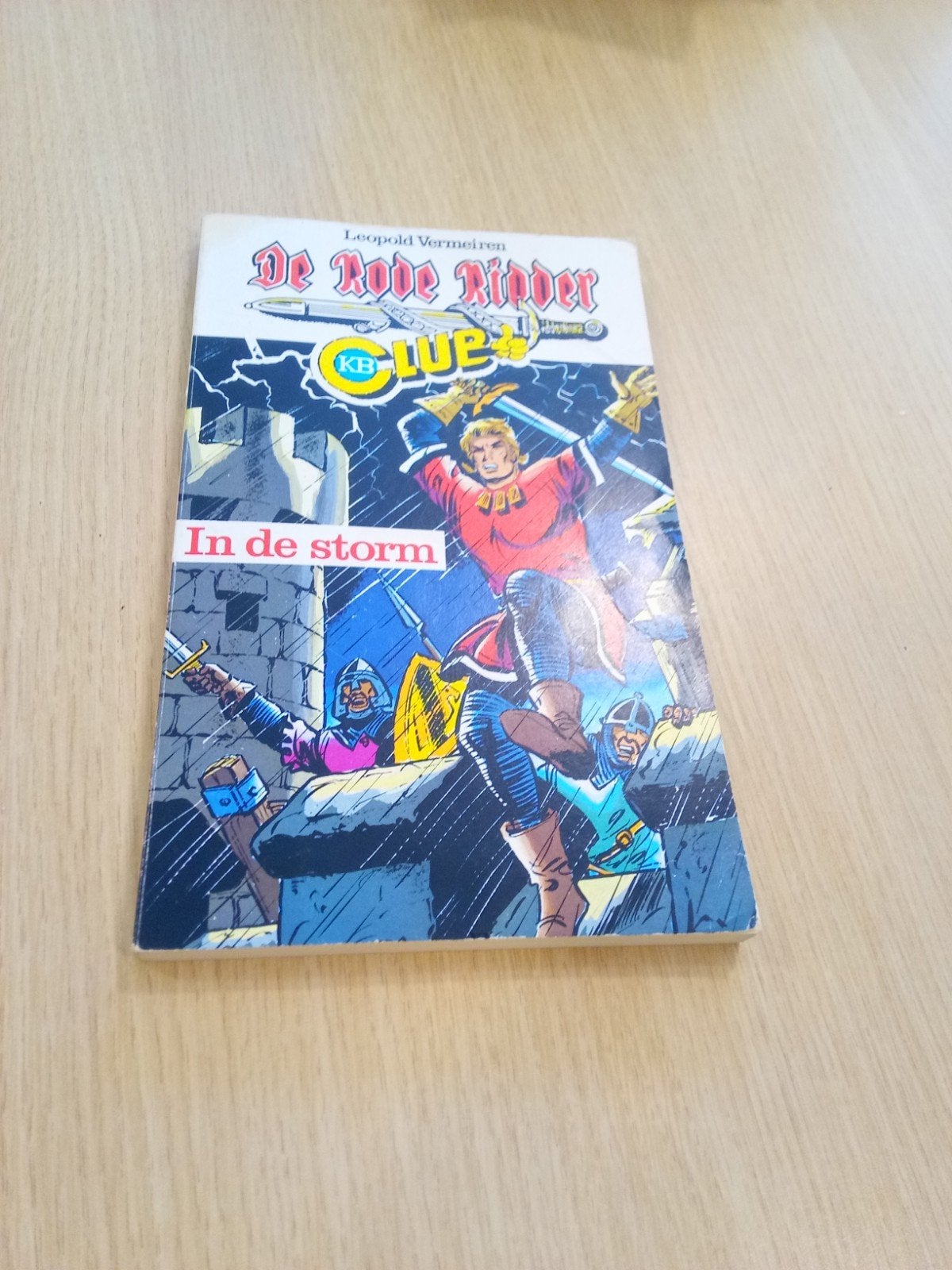 De rode ridder in de storm, Boeken, Ophalen of Verzenden, Gelezen, Leopold vermeiren
