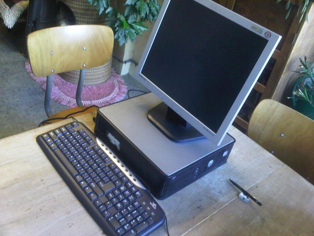 Ordinateur de bureau Dell Optiflex 755, 256 GB, HDD, Reconditionné, Intel Core 2 Duo 2.40GHz