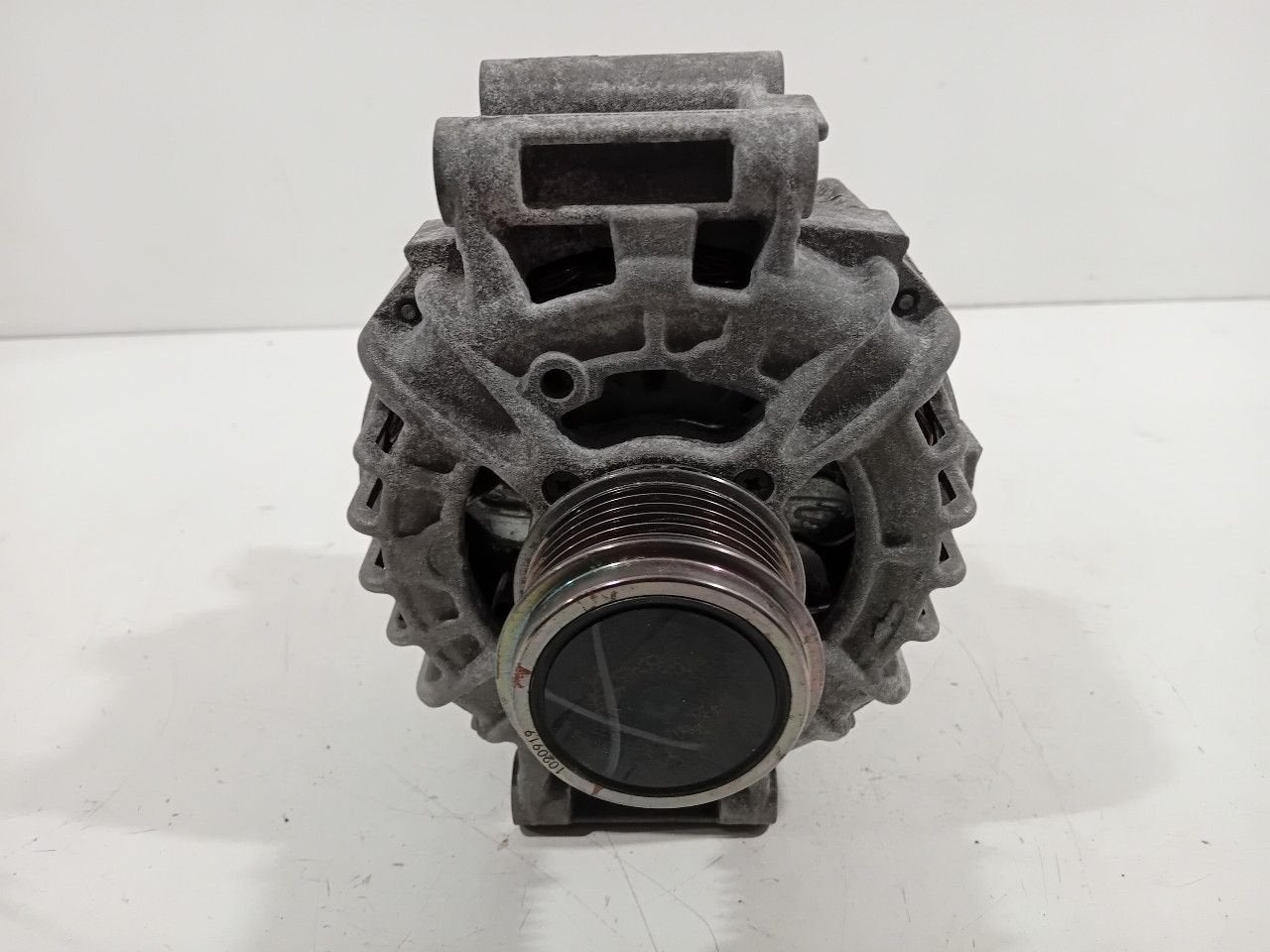 Dynamo Volkswagen Passat, Auto-onderdelen, Onderdelen@venauto.nl, Van der Ven Autorecycling B.V., Gebruikt, Ettenseweg 76, 4706 PB Roosendaal, The Netherlands