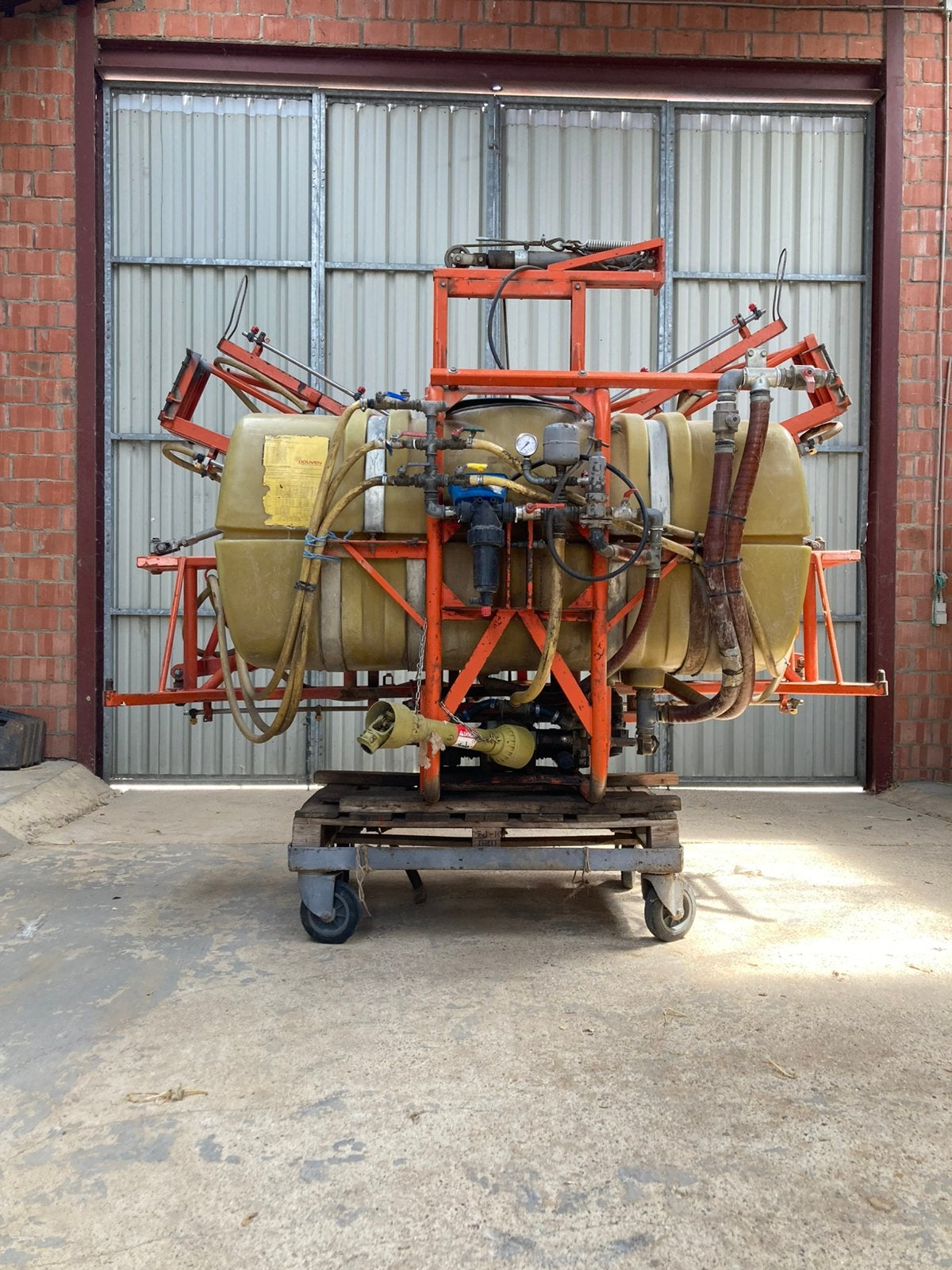 Pulvérisateur Douven 800 litres, 18 mètres, Enlèvement, Utilisé