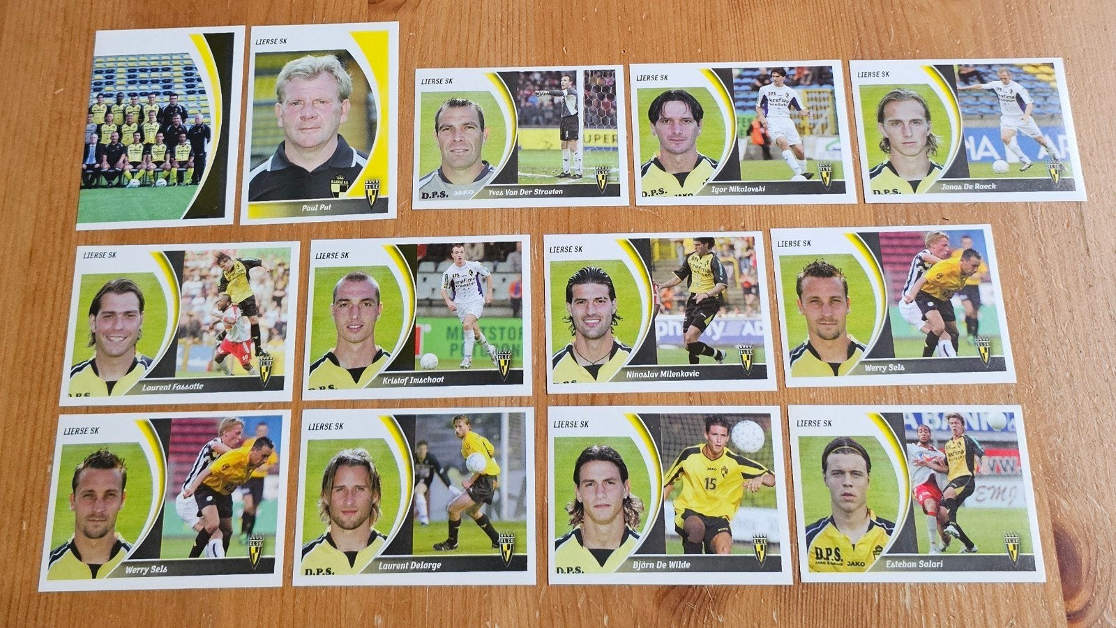 Panini Football 2005 Lierse SK Ongebruikt Voetbal!, Ophalen of Verzenden, Zo goed als nieuw, Meerdere stickers