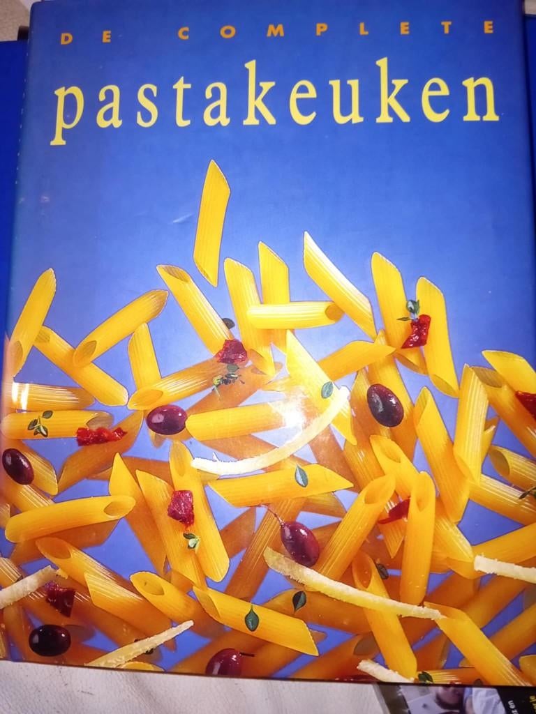 boek de complete pastakeuken, Boeken, Italië, Koneman, Gezond koken, Ophalen of Verzenden