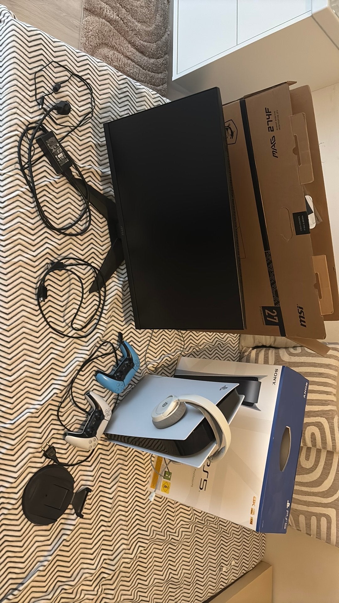 Ps5+beeldscherm+controllers+headset, Computers en Software, Overige Computers en Software, Zo goed als nieuw, Ophalen