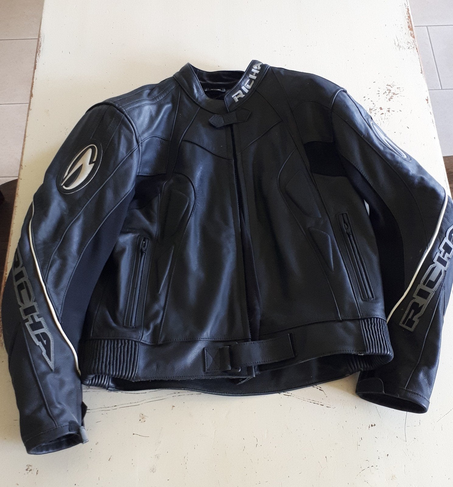 Veste en cuir moto ( Richa ) taille 52, RICHA, Manteau | cuir, Enlèvement, Neuf, sans ticket