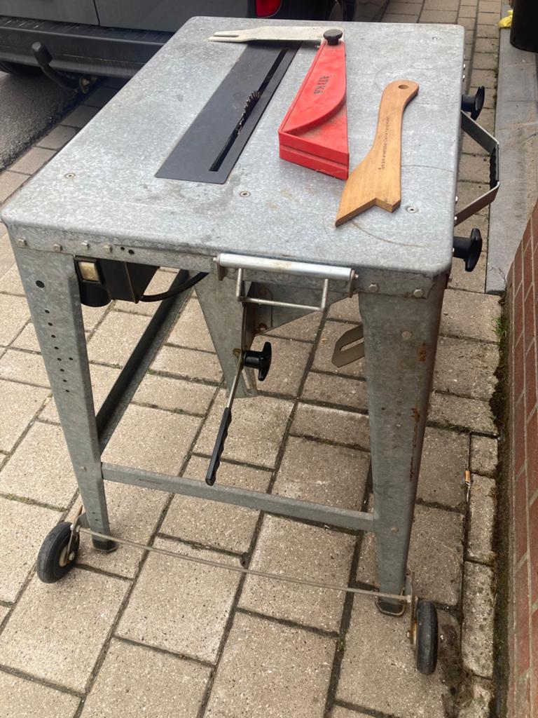 Mooie tafelzaag, Doe-het-zelf en Bouw, Gereedschap | Zaagmachines, Ophalen, Overige typen, Zo goed als nieuw, 30 tot 70 mm