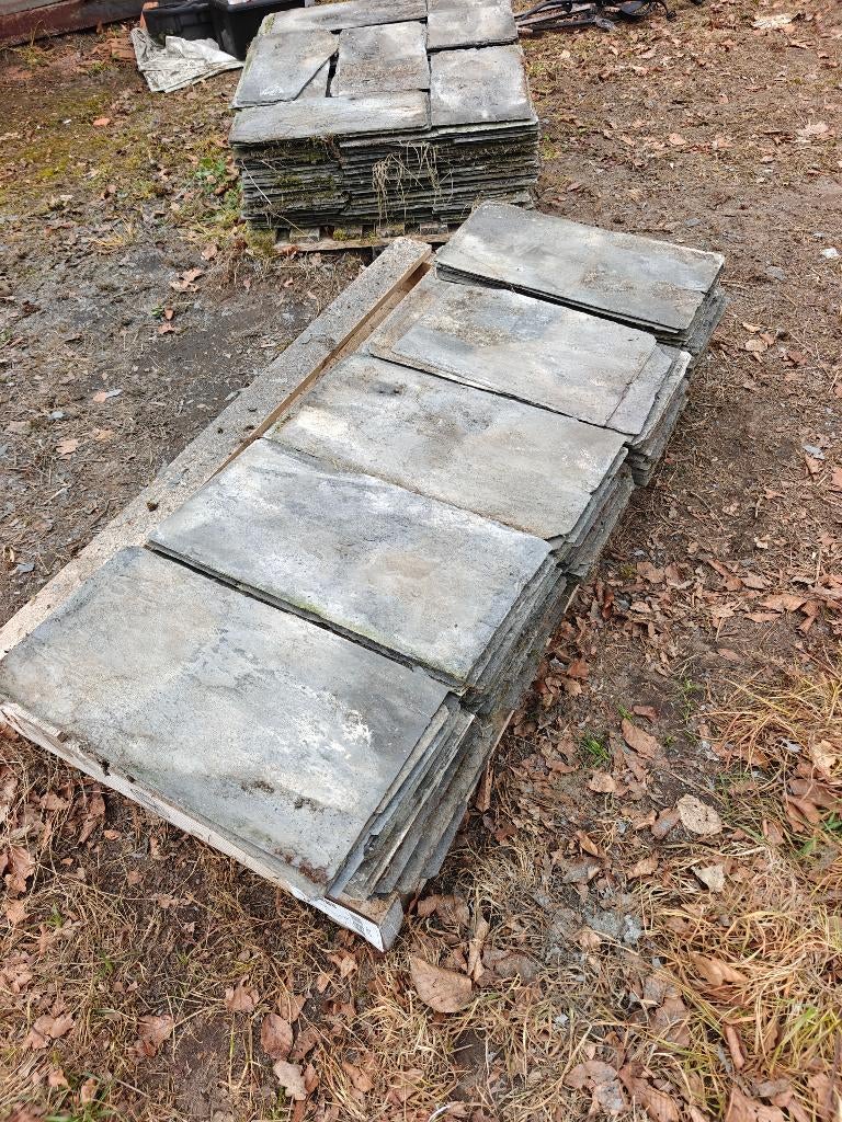 Ardoises naturelles au château de Moere, Bricolage & Construction, Tuiles & Revêtements de toit, Gris, Enlèvement ou Envoi, Utilisé