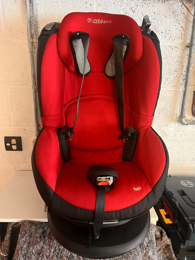 Maxi cosy Tobi, Enlèvement, Comme neuf, Ceinture de sécurité ou Isofix