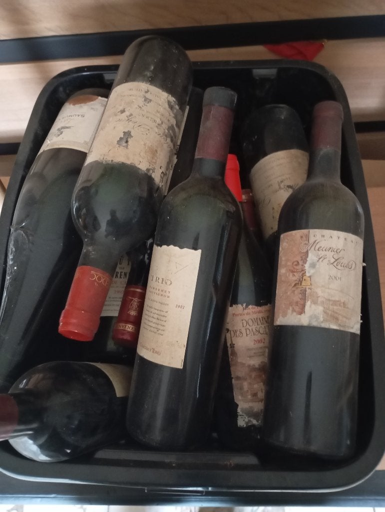 Vins anciens, Enlèvement