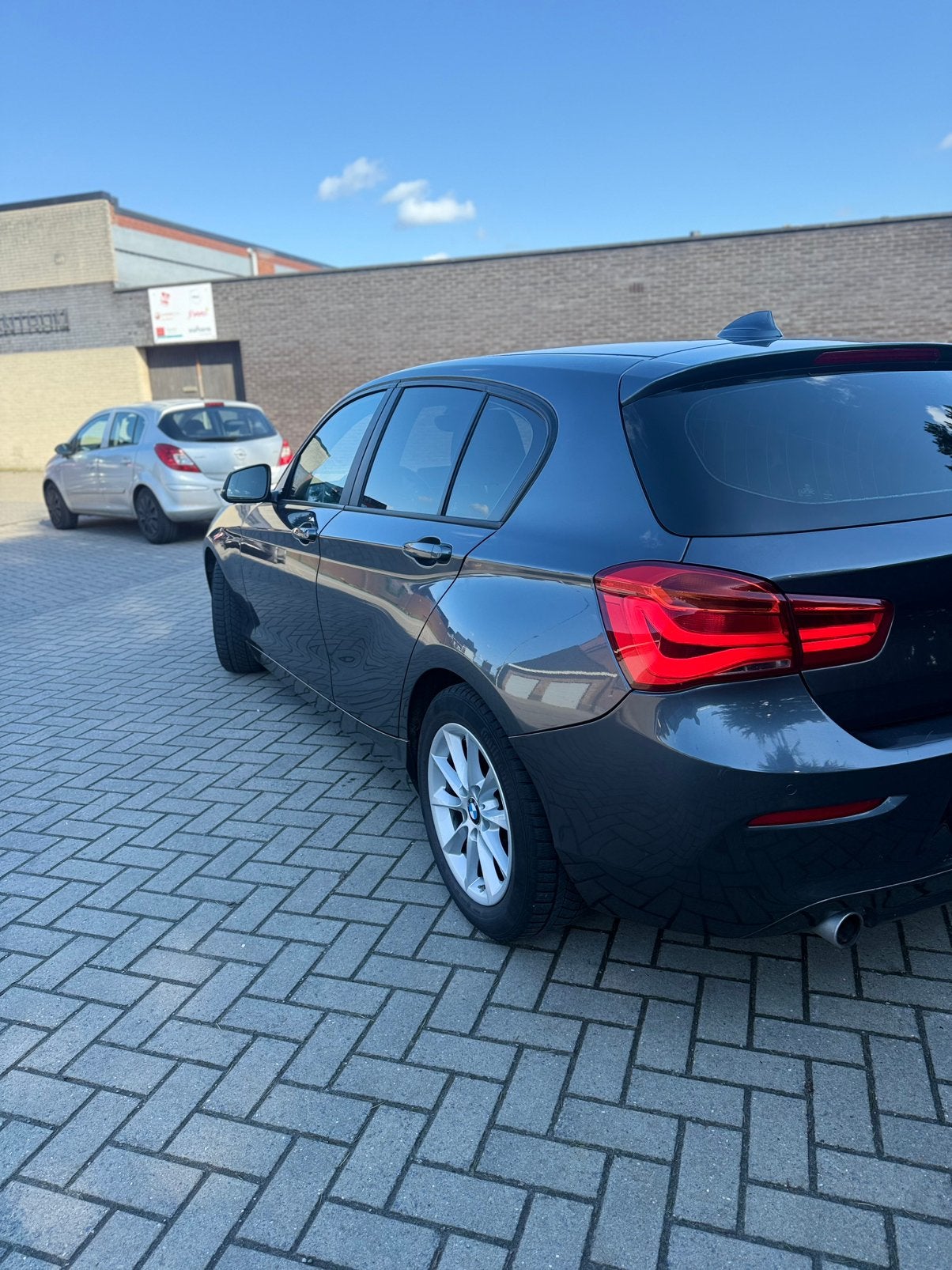 BMW 116D Met 162000 KM Gekeurd., Autos, BMW, Argent ou Gris, Euro 6, Boîte manuelle, Noir
