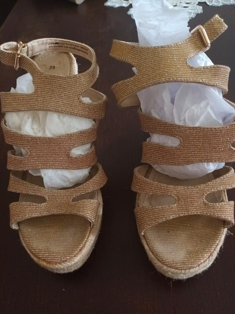 Nouvelle paire de sandales tendance n, Enlèvement ou Envoi