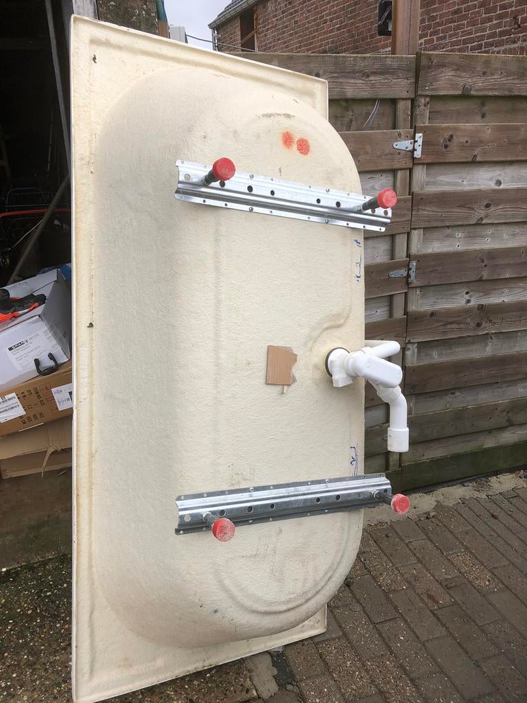 Polyester ligbad, Ophalen, Gebruikt, Bad