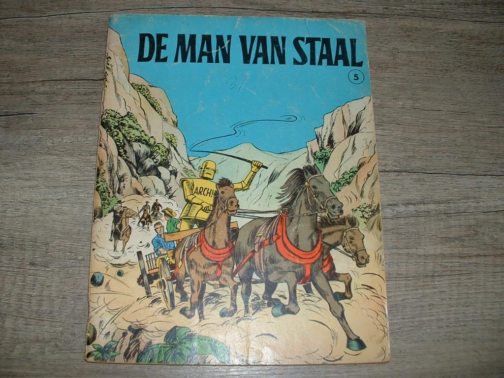 archie de man van staal nrs 5 en 7, Boeken, Stripverhalen, Meerdere stripboeken, Ophalen of Verzenden, Gelezen