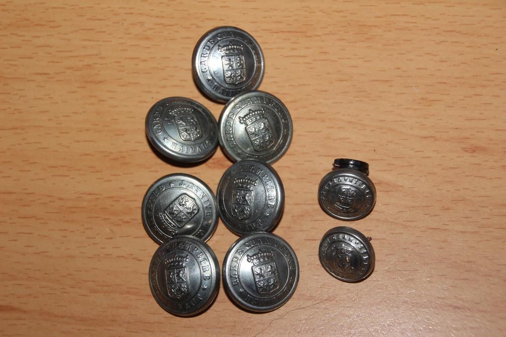Belgique: 9 boutons de garde-champêtre - Hainaut, Collections, Objets militaires | Général, Autres, Envoi