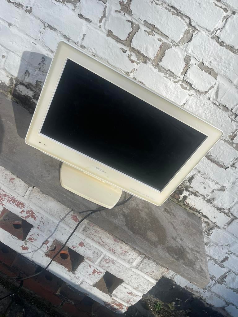 Television +Hdmi et VGA, Enlèvement, Comme neuf, Toshiba
