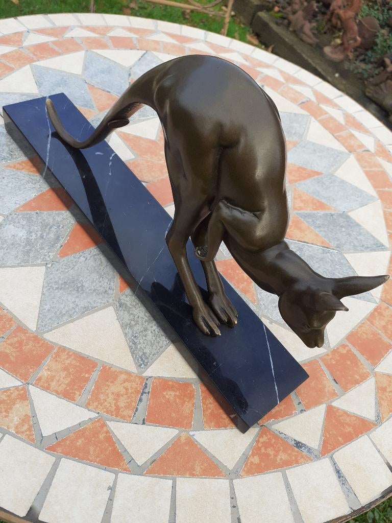 KANGOUROU EN BRONZE SIGNE SUR SOCLE, Enlèvement ou Envoi, Bronze