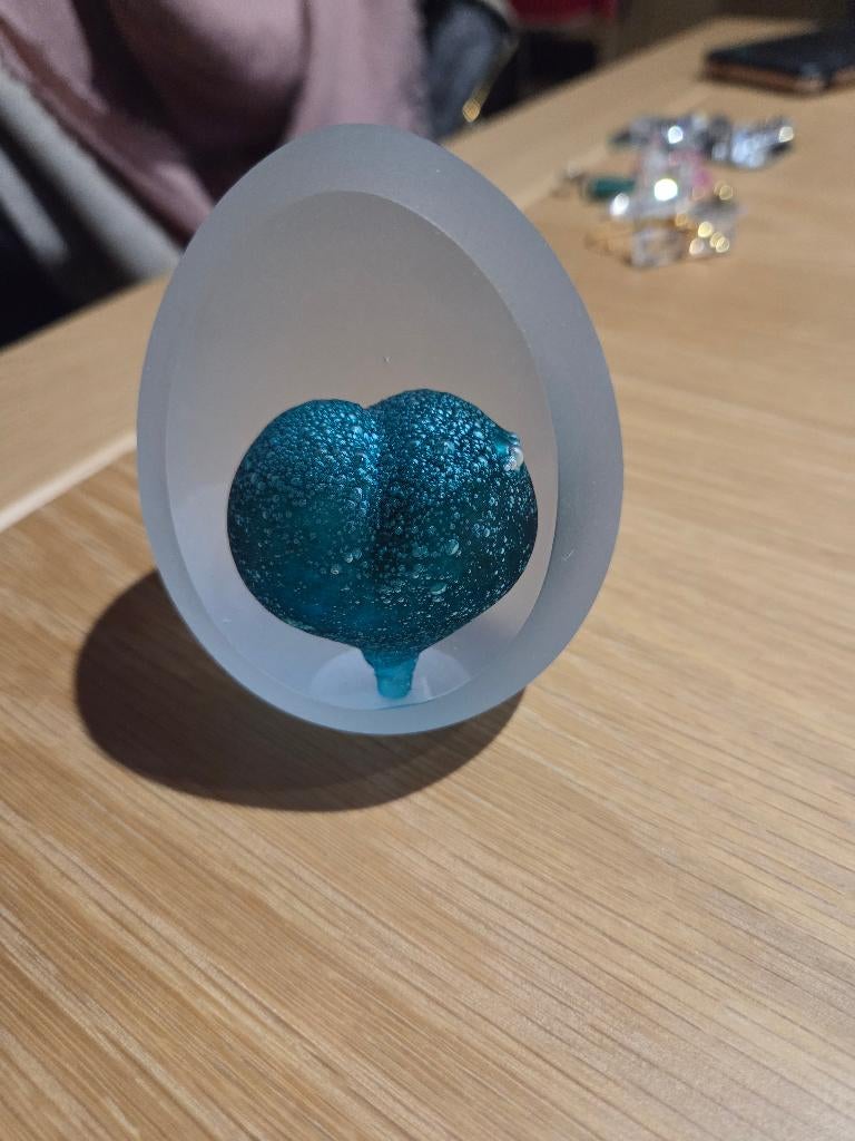 Bohemian handmade art cut glass paperweight blauwe hartje, Enlèvement