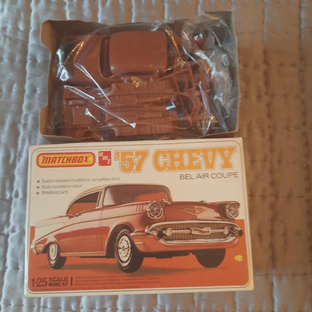 VINTAGE: AMT-kit 1/25 CHEVY BEL AIR COUPE 1957 *NIEUW*, Hobby en Vrije tijd, Modelbouw | Auto's en Voertuigen, Nieuw, Auto, Groter dan 1:32